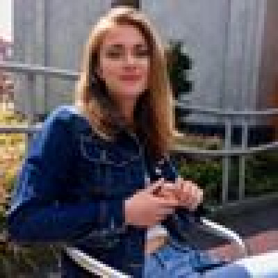 Naomi zoekt een Kamer / Huurwoning / Studio / Appartement in Leiden