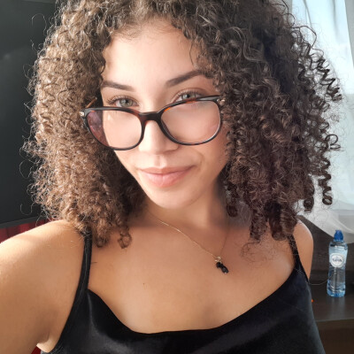 Abrianna zoekt een Kamer / Studio in Leiden