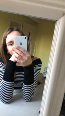 Gina zoekt een Kamer / Huurwoning / Studio / Appartement in Leiden