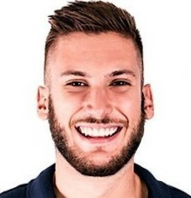 Panagiotis zoekt een Kamer / Huurwoning / Studio / Appartement in Leiden
