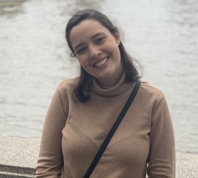 Elisa zoekt een Kamer / Huurwoning / Studio / Appartement in Leiden