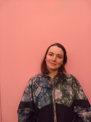 Hannah zoekt een Kamer / Huurwoning / Studio / Appartement in Leiden